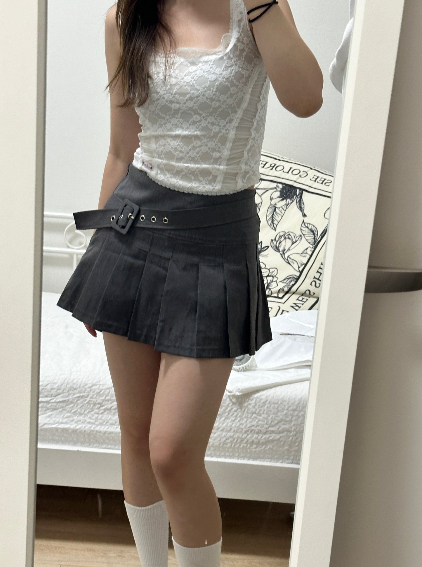 belted pleated skirt