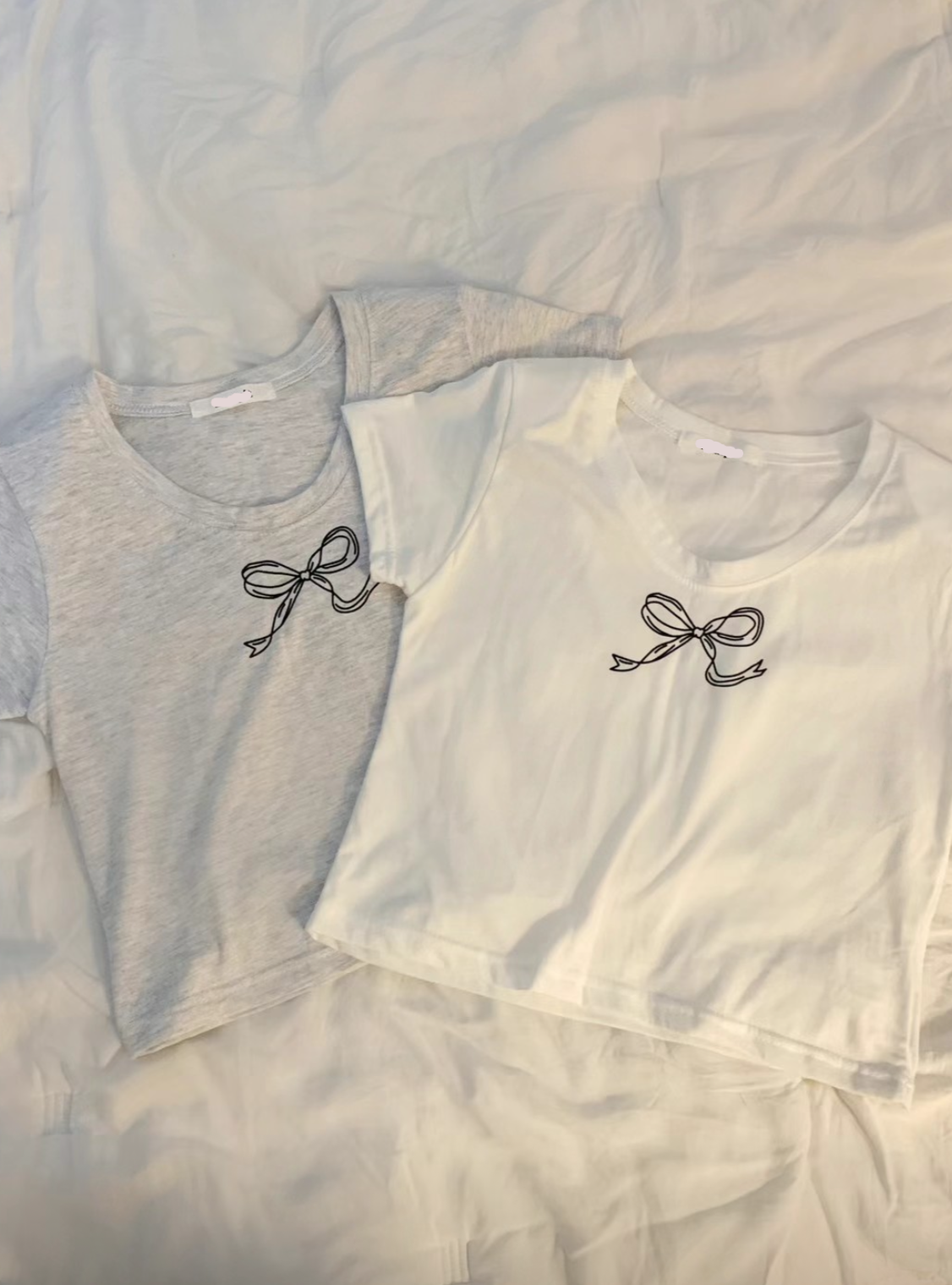 Ribbon v neck tee